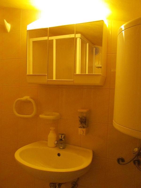Apartment Samanta Шишан Екстер'єр фото